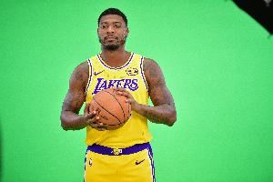 斯玛特：经纪人告诉我东契奇想要我加盟时 我以为是开玩笑