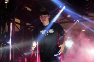  一步一个脚印！杨瀚森单场9分后NBA生涯得分来到18分 和周琦差6分