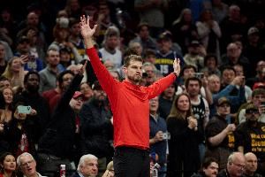 骗人！斯普利特承诺给杨瀚森更多时间 12中1的乐福却打了18分钟